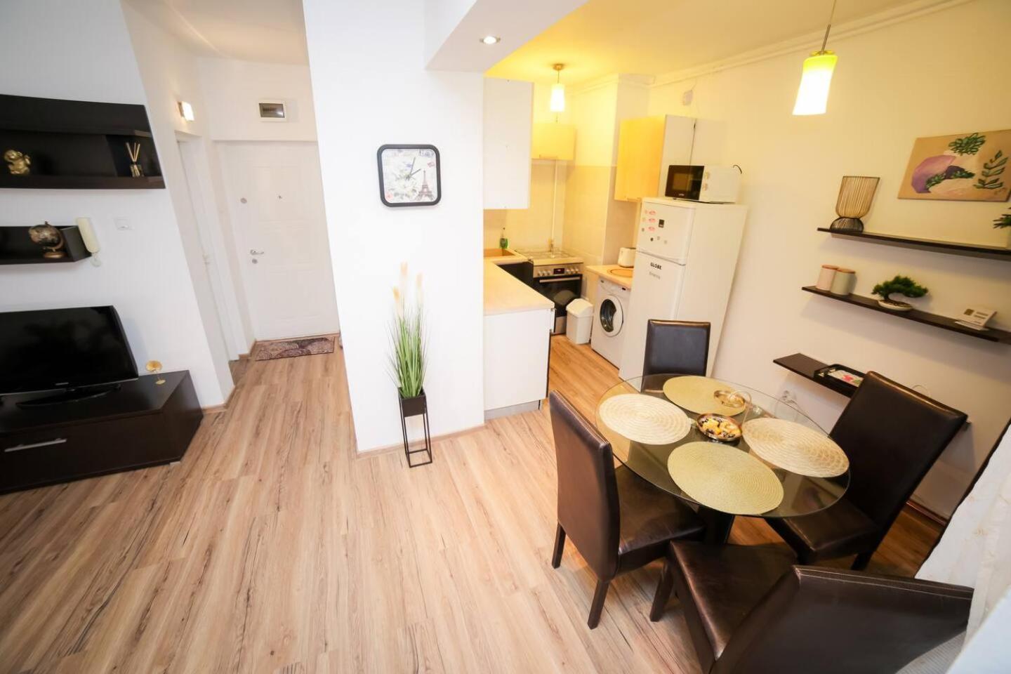 Comfort Hub Near Recovery Clinic Apartament *